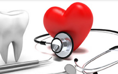 Odontólogo y Cardiólogo trabajando juntos por la salud de los pacientes